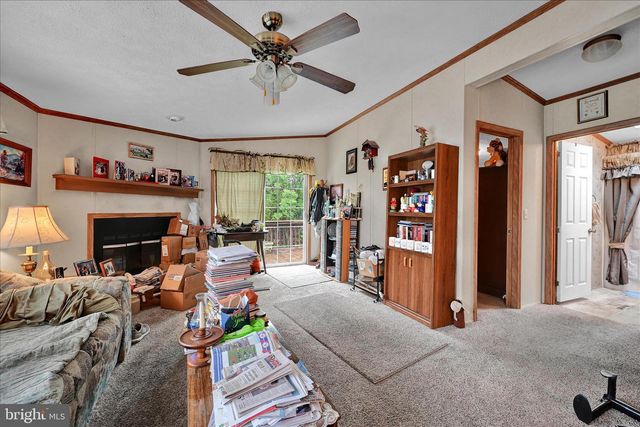 902 IVY LN, Ephrata, PA 17522