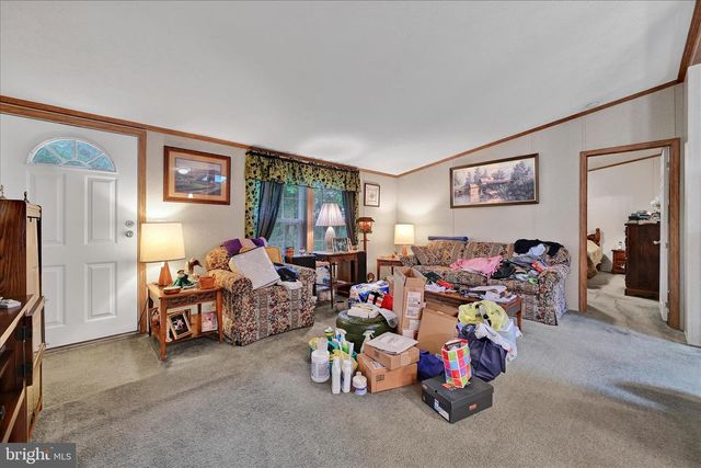 902 IVY LN, Ephrata, PA 17522