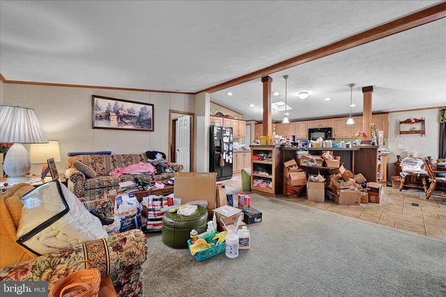 902 IVY LN, Ephrata, PA 17522
