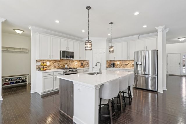 3539 Elsie Lane, Hoffman Estates, IL 60192