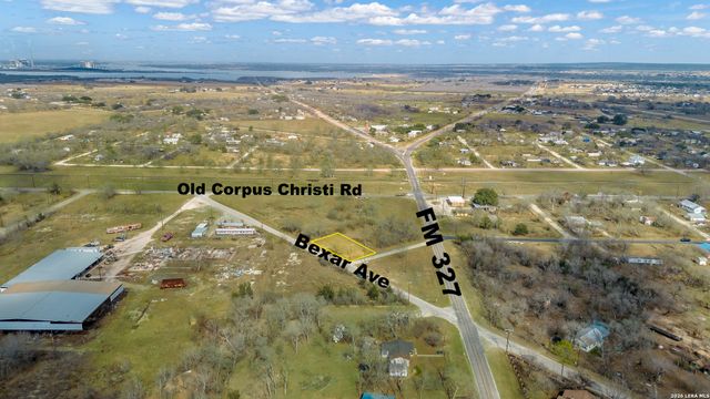 210 Bexar, Elmendorf, TX 78112