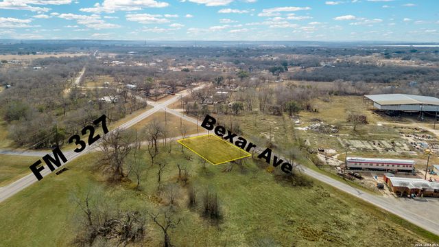 210 Bexar, Elmendorf, TX 78112