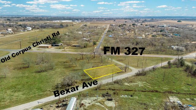210 Bexar, Elmendorf, TX 78112