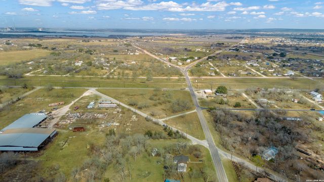 210 Bexar, Elmendorf, TX 78112
