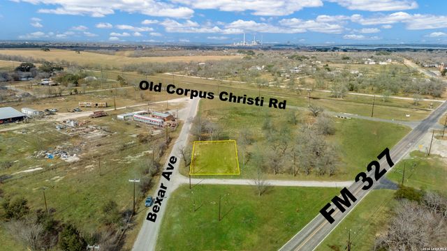 210 Bexar, Elmendorf, TX 78112