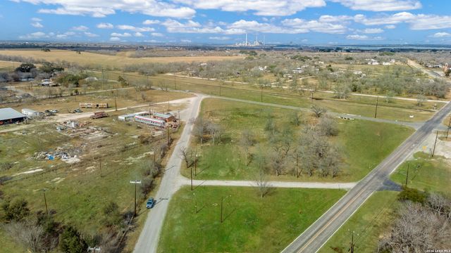 210 Bexar, Elmendorf, TX 78112