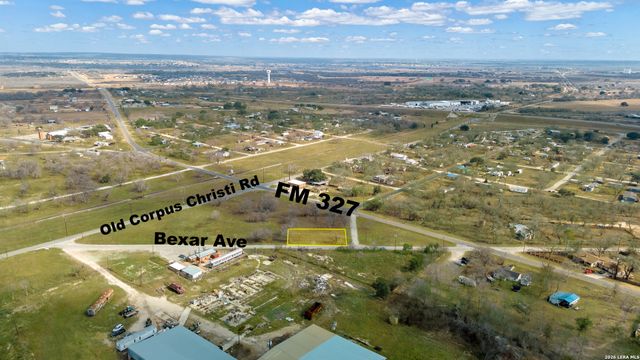 210 Bexar, Elmendorf, TX 78112