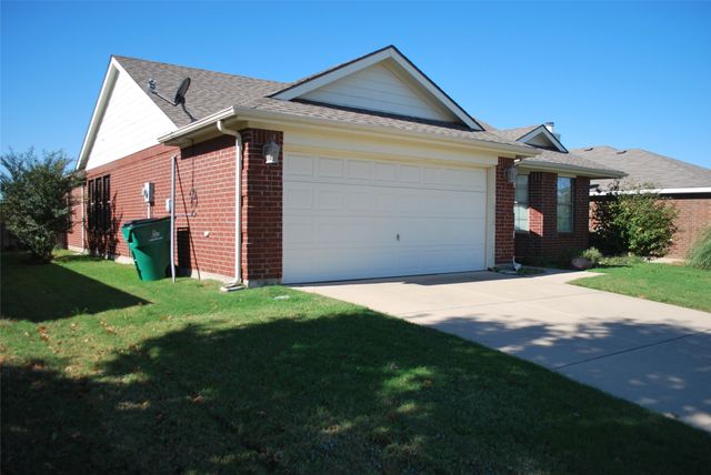 704 Corral Street, Cross Roads, TX 76227
