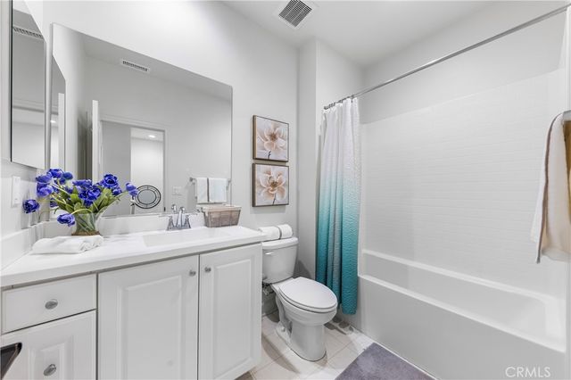 3641 E Moonlight 51, Ontario, CA 91761