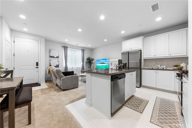 3641 E Moonlight 51, Ontario, CA 91761