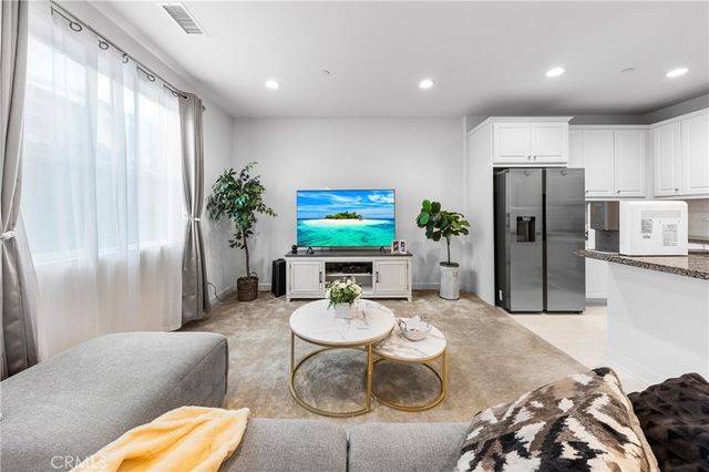 3641 E Moonlight 51, Ontario, CA 91761