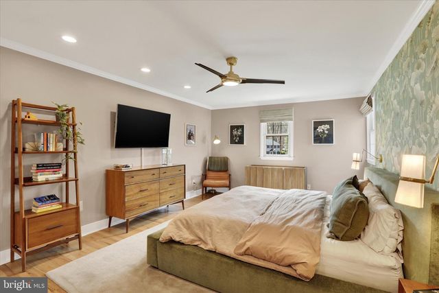 300 ROBIN HOOD DR, Yardley, PA 19067