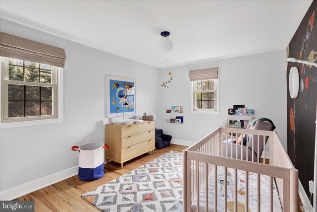 300 ROBIN HOOD DR, Yardley, PA 19067