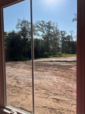 105 Cooper Rd, Zavalla, TX 75980