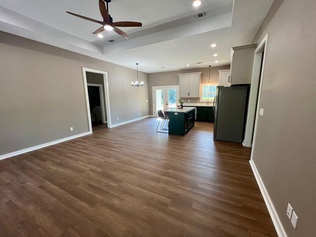 105 Cooper Rd, Zavalla, TX 75980