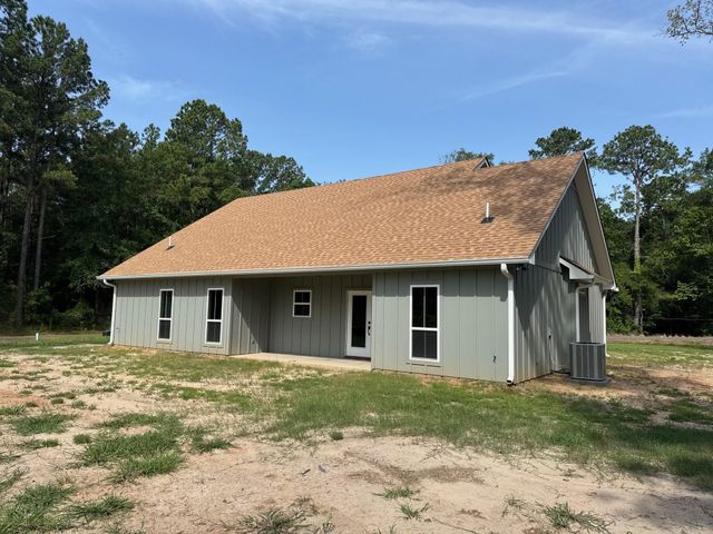 105 Cooper Rd, Zavalla, TX 75980