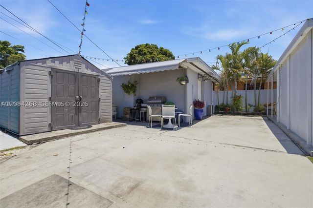301 SW 36th Ave, Miami, FL 33135