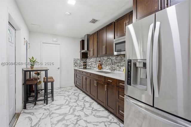 301 SW 36th Ave, Miami, FL 33135