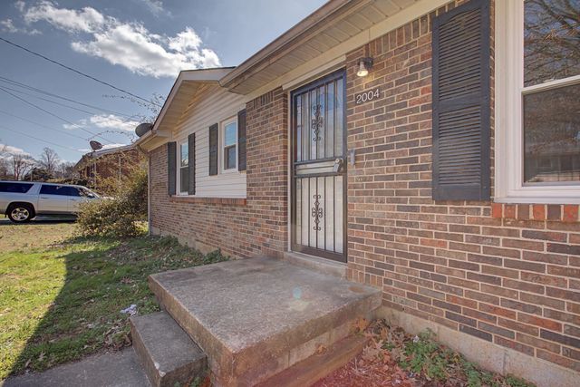 2004 Morris Ave, Columbia, TN 38401