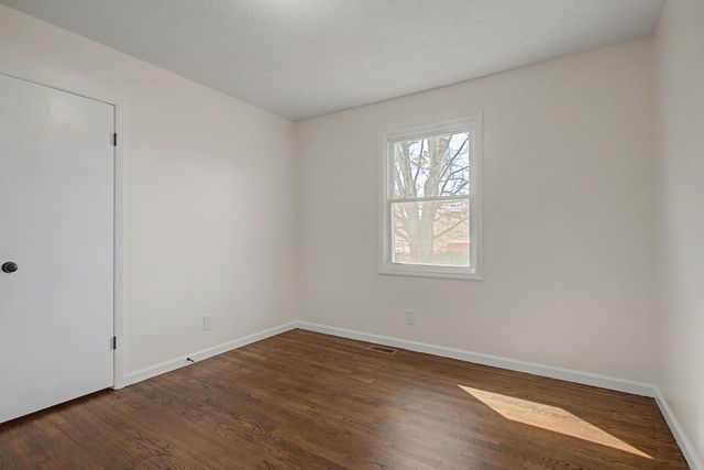 2004 Morris Ave, Columbia, TN 38401