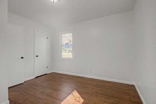 2004 Morris Ave, Columbia, TN 38401