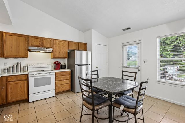 6641 Crestwell Lane, Indianapolis, IN 46268
