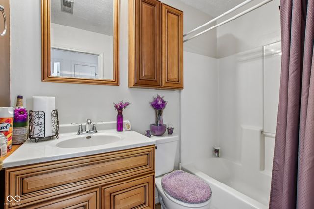 6641 Crestwell Lane, Indianapolis, IN 46268