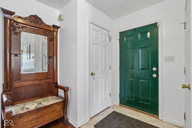 6641 Crestwell Lane, Indianapolis, IN 46268