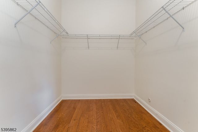 24 Dinah Dr, Lopatcong Twp., NJ 08865