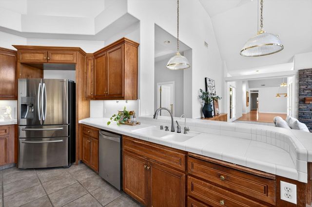 1550 E Starpass Drive, Fresno, CA 93730