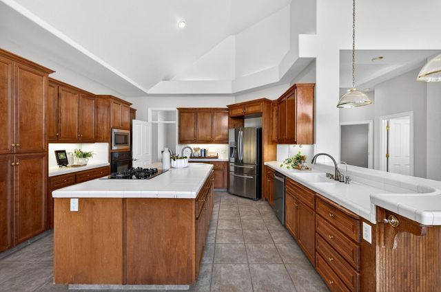 1550 E Starpass Drive, Fresno, CA 93730