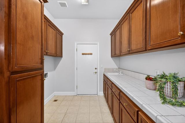 1550 E Starpass Drive, Fresno, CA 93730