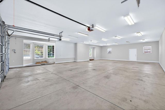 1550 E Starpass Drive, Fresno, CA 93730