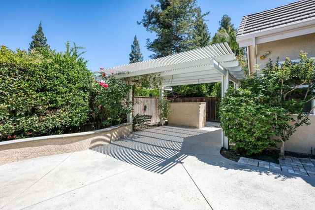 1550 E Starpass Drive, Fresno, CA 93730