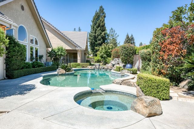1550 E Starpass Drive, Fresno, CA 93730
