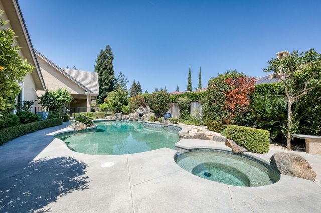 1550 E Starpass Drive, Fresno, CA 93730