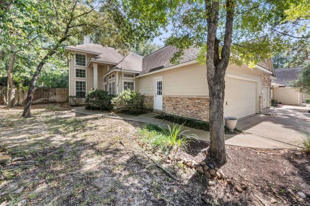 18 Wintergreen Trail, The Woodlands, TX 77382