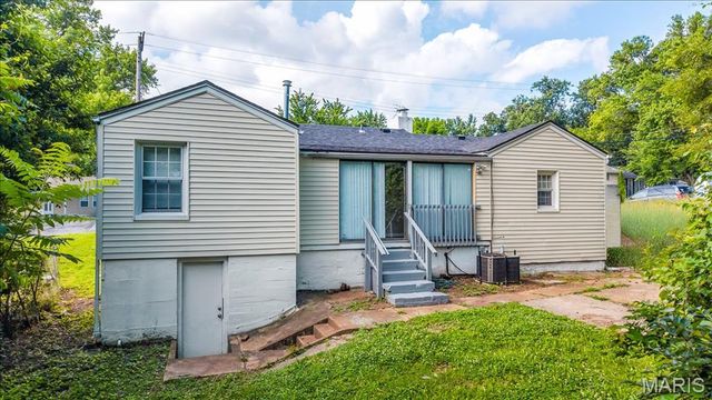 7461 Castro Drive, Ferguson, MO 63135