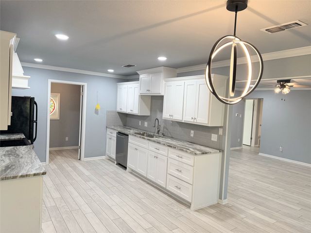 1111 Joel Street, Groesbeck, TX 76642