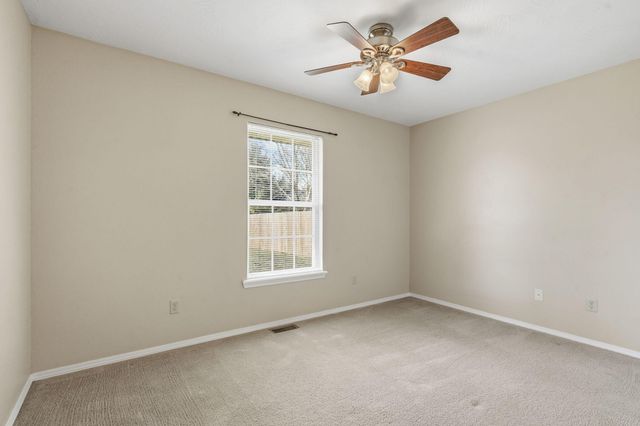 3931 S Hillsdale Avenue, Springfield, MO 65807