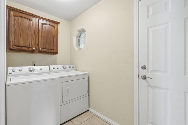 3931 S Hillsdale Avenue, Springfield, MO 65807