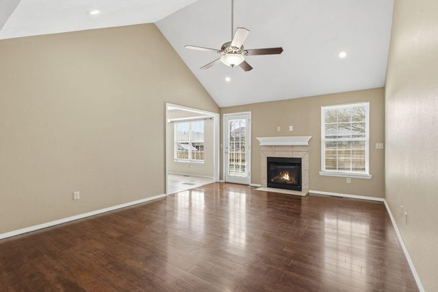 3931 S Hillsdale Avenue, Springfield, MO 65807