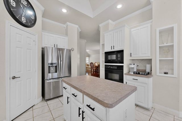 2502 Morningstar Lane, Arlington, TX 76001