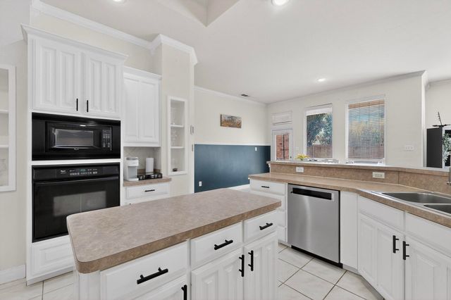 2502 Morningstar Lane, Arlington, TX 76001