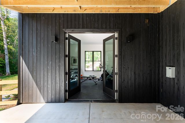 27 Tommy Ray Ridge, Weaverville, NC 28787