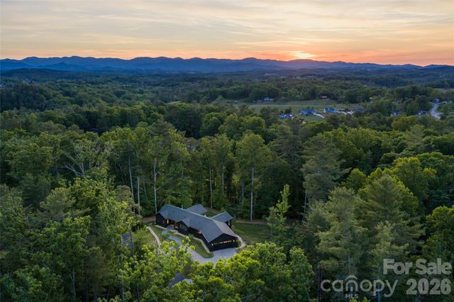 27 Tommy Ray Ridge, Weaverville, NC 28787