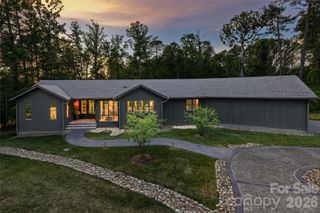 27 Tommy Ray Ridge, Weaverville, NC 28787