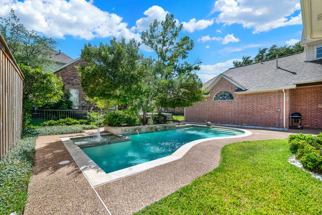 5404 GLENSHIRE Drive, Plano, TX 75093