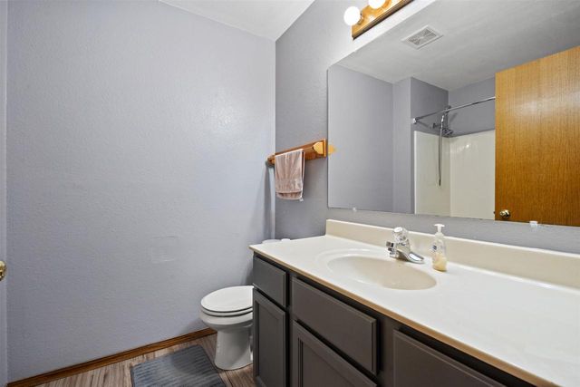 20 CHATEAU TERRACE, Oshkosh, WI 54901