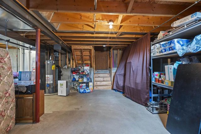 20 CHATEAU TERRACE, Oshkosh, WI 54901